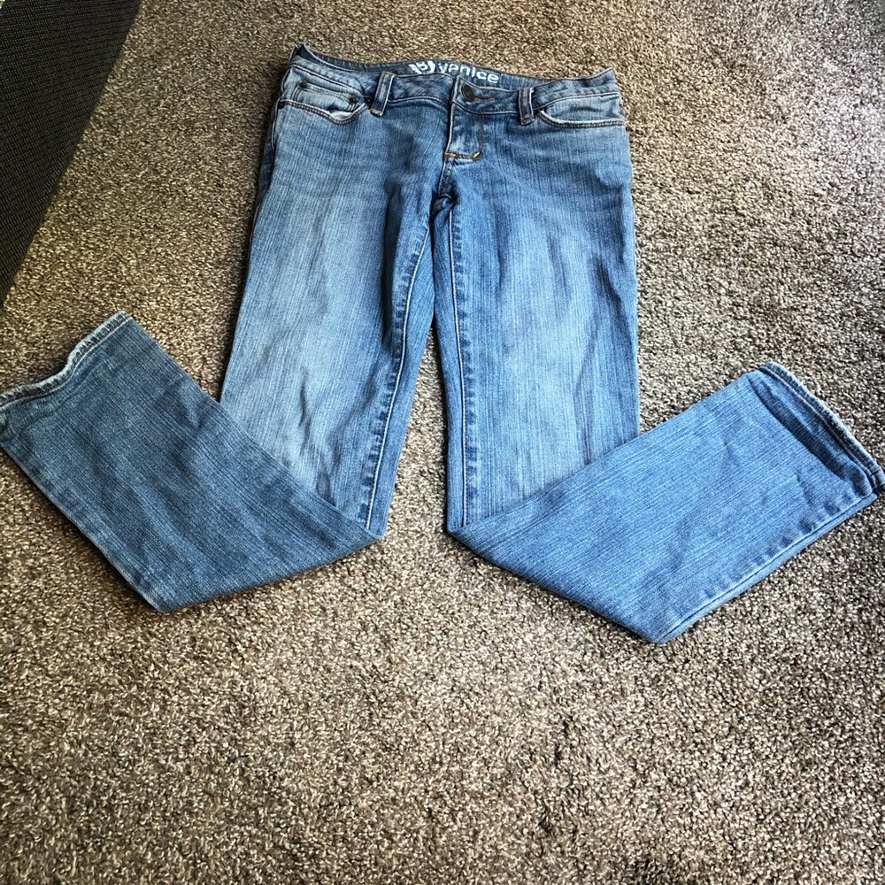 BULLHEAD— Skinny Jeans